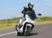 Novo Honda PCX oferece praticidade e bom desempenho