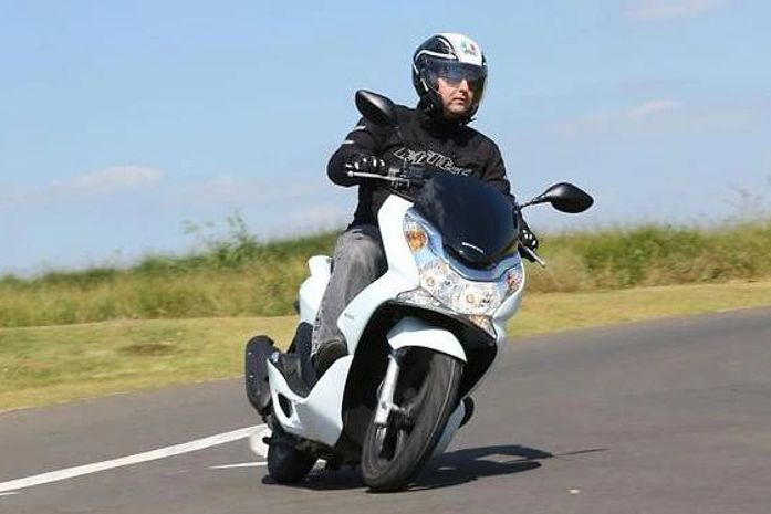 Novo Honda PCX oferece praticidade e bom desempenho