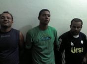 Policias apreendem armas e celulares com mensagem de pedido de munição