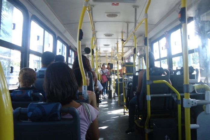 Em horários de pico, o número de passageiros fica acima da média