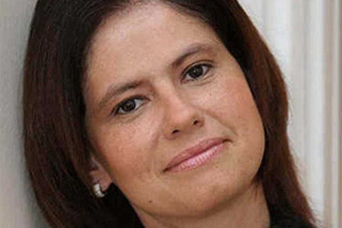 'Quero sair do aluguel', diz Narjara Turetta celebrando retomada da carreira em 'Salve'