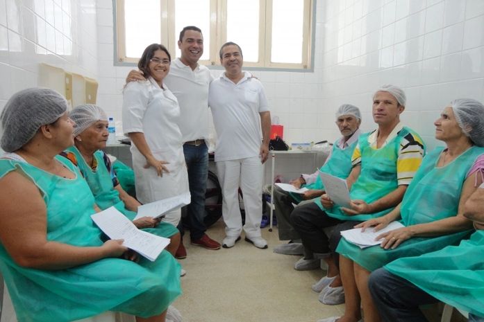 Secretario Etinho Dias.