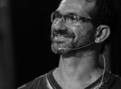 Papel no Varal traz a loucura em forma de poesia