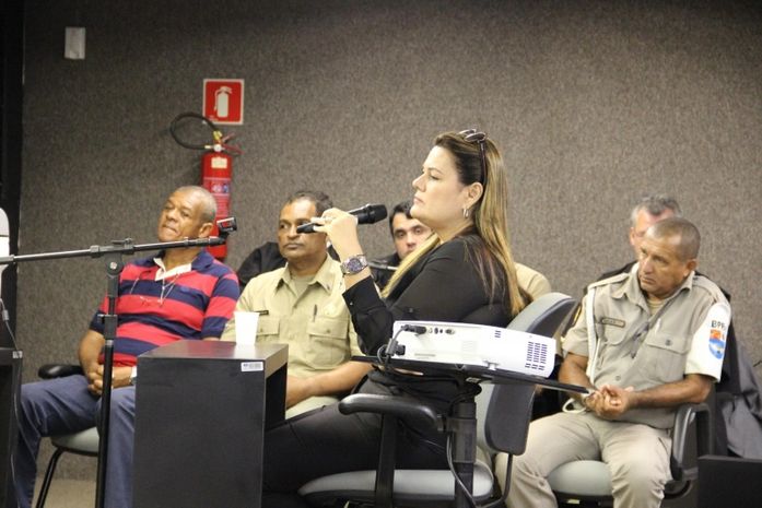 Milane Valente foi a primeira a ser ouvida