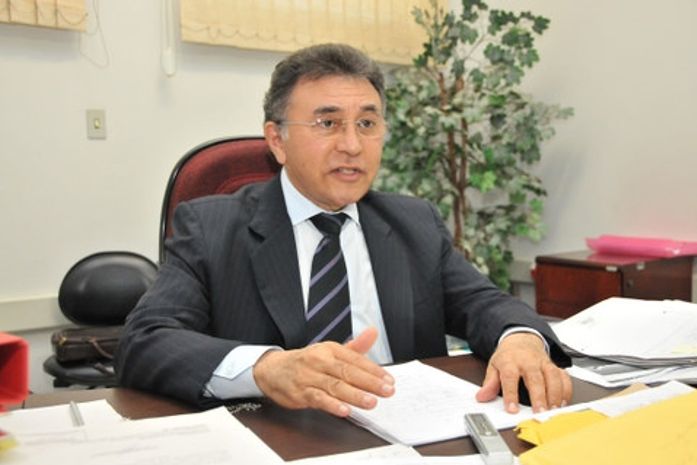 Drogas: Omissão Oficial