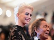 Colorista ensina segredos para ter o cabelo platinado perfeito