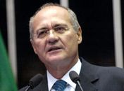 Renan comemora aprovação da PEC pelo Senado