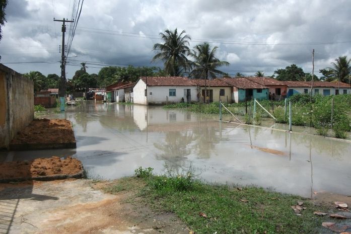 Moradores revelam dramas enfrentados há mais de 20 anos toda vez que chove