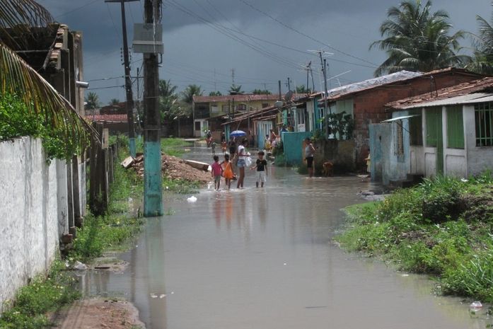 Moradores revelam dramas enfrentados há mais de 20 anos toda vez que chove