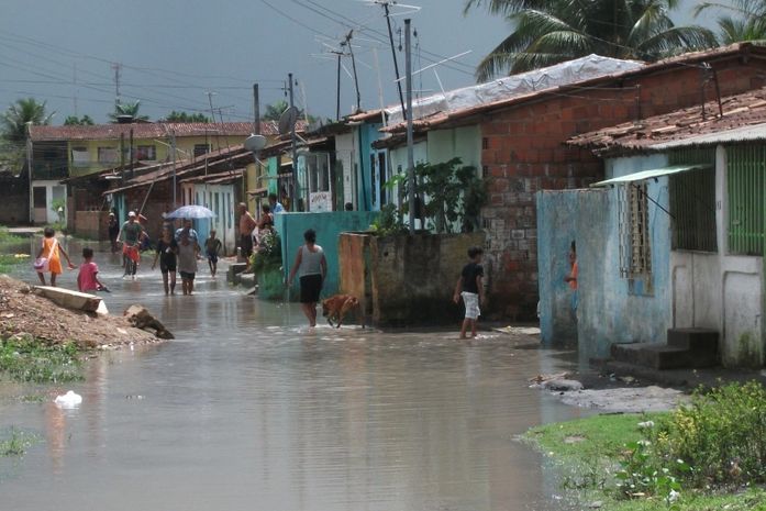 Moradores revelam dramas enfrentados há mais de 20 anos toda vez que chove