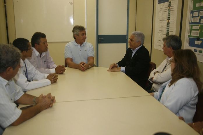 Collor se reúne com médicos