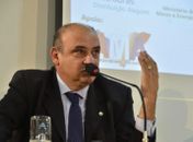 Presidente da Eletrobras, engenheiro Madureira.