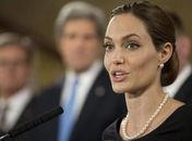 Após mastectomia dupla, Angelina Jolie irá retirar ovários