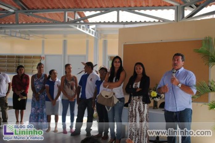 Remi anuncia mais investimentos na área de educação de Murici