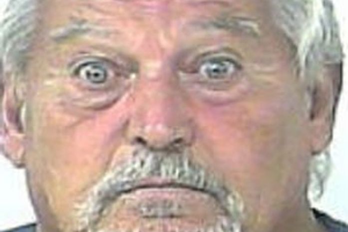 Americano é preso por jogar ovos em funcionária de tribunal