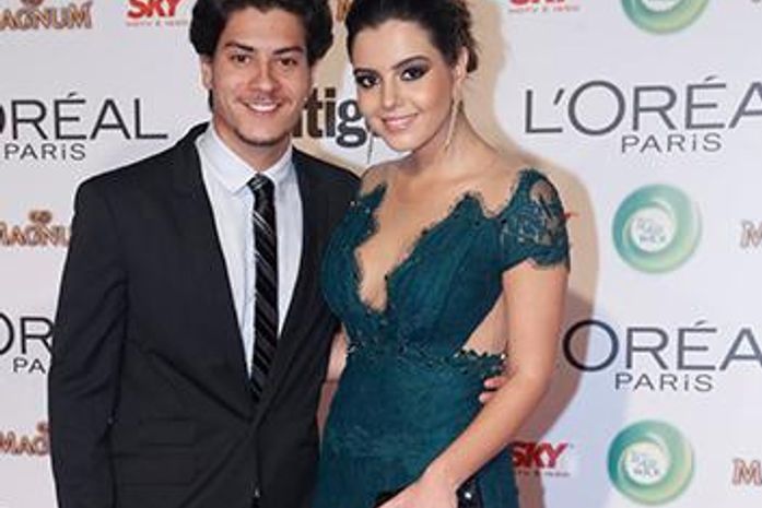 Giovanna Lancellotti desmente briga com namorado em prêmio de TV