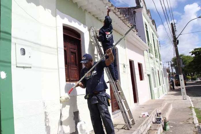 A pintura do Largo da Matriz fica mais bonito