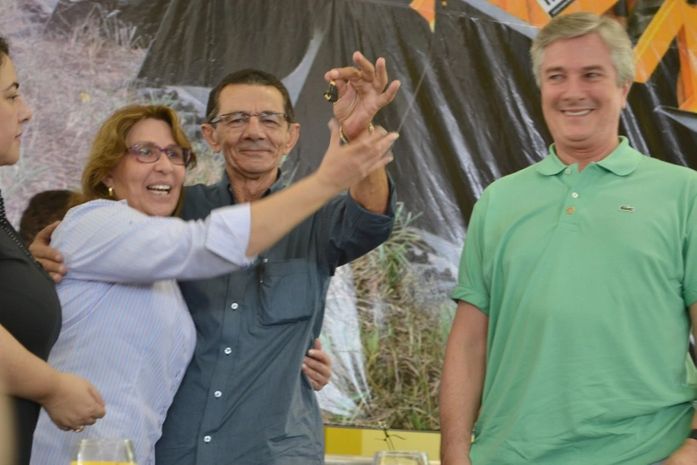 Álvaro Melo representa prefeitos alagoanos durante entrega das máquinas Patrol