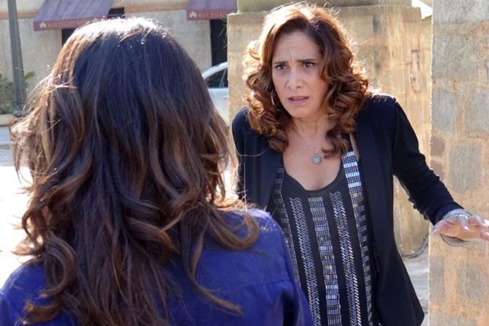 Cenas finais: Wanda foge da polícia e fica cara a cara com Morena