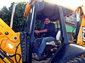 Prefeitura de Porto Real do Colégio recebe uma Motoniveladora e Retroescavadeira do MDA