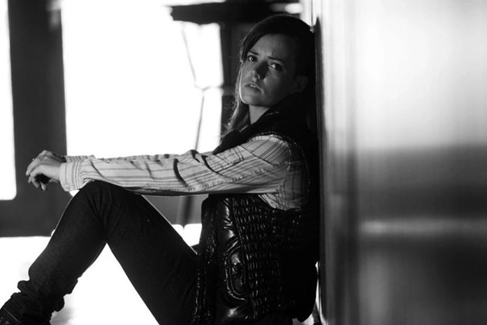 'Muita gente questionou uma menina no Charlie Brown', diz nova baixista