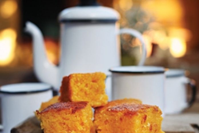 Bolo de milho combina com um cafezinho; anote receita fácil de fazer