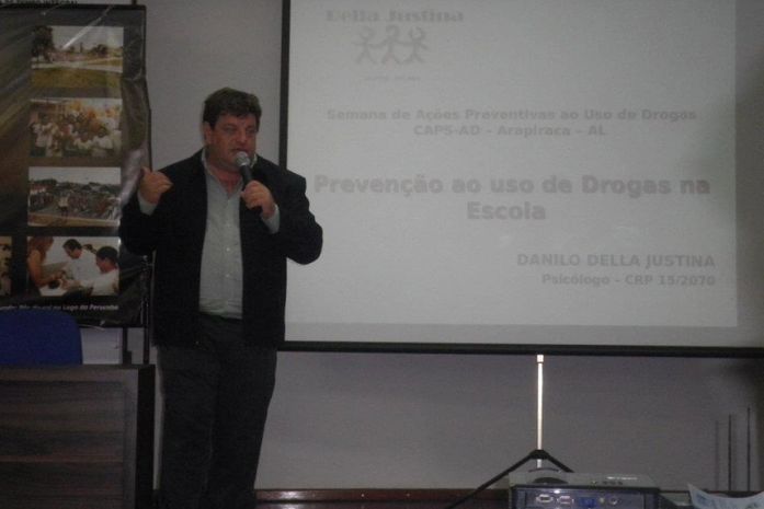 Dependência Química: Sozinho ele não consegue sair