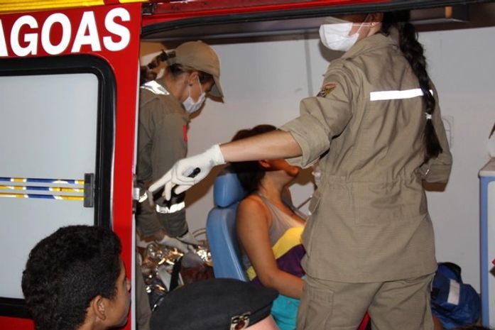 Andreza Kelly foi levada para o hospital