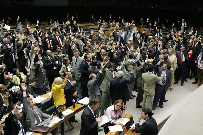 Deputados aprovam nova Lei Antidrogas