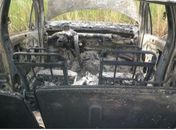 Veículo ficou totalmente destruído 