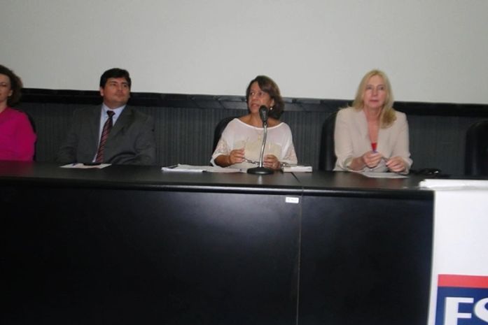 Mesa de trabalhos foi composta por representantes da CGJ, Defensoria Pública, Laca e secretaria estadual
