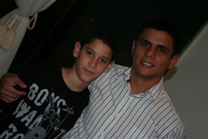 Eri e o irmão Raíi