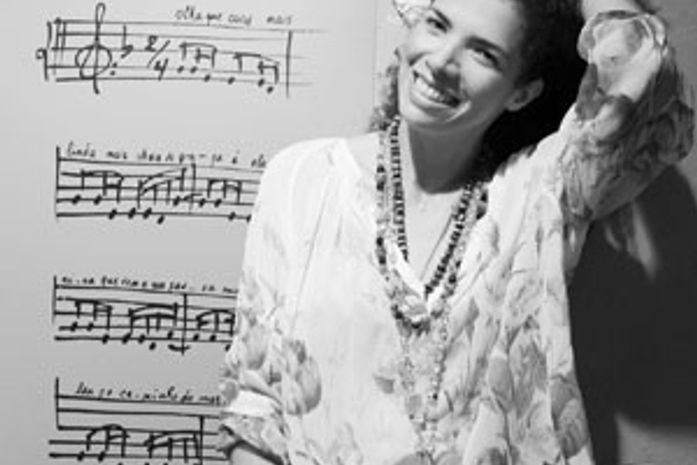 Vanessa da Mata fala de turnê em que canta Jobim: 'Não fui chamada à toa'