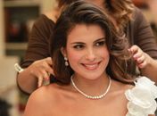 Vestida de noiva, ex-BBB Kamilla fala de Jonas: 'Só meu amigo por enquanto'