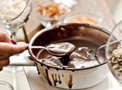 Brigadeiro de colher deixa o dia ainda mais gostoso; anote 