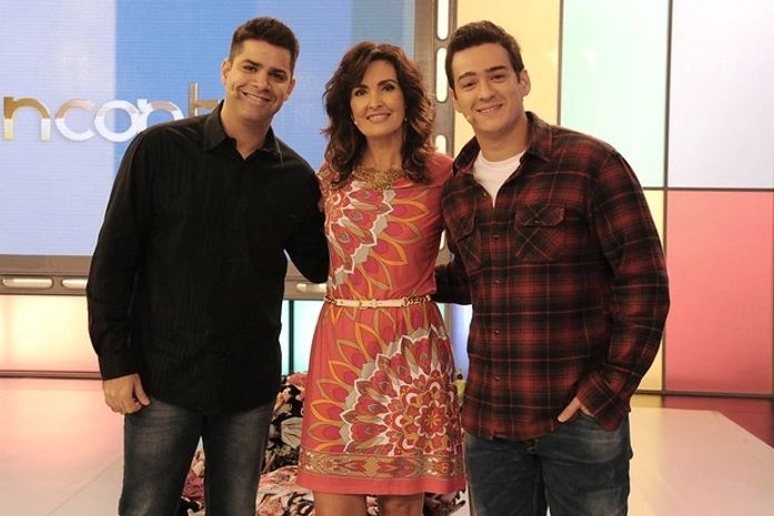 Fátima Bernardes adota corte com franjinha. Veja como foi feito