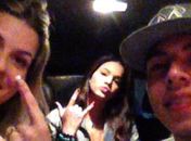 Bruna Marquezine 'segura vela' em noitada com casal amigos de Neymar