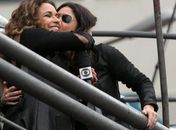 Ao lado da namorada, baiana Daniela Mercury agita a Parada Gay de São Paulo