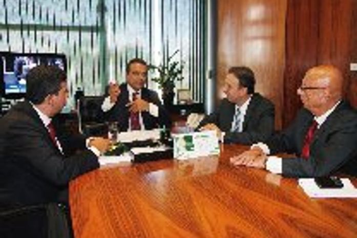 Arthur Lira participando da reunião com presidente da Câmara, Eduardo Alves