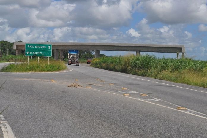 Rodovia entre Messias e Rio Largo