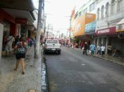 SMMCU e PM retiram ambulantes da ruas do Centro