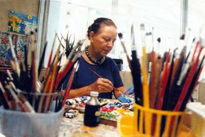 Tânia de Maya Pedrosa