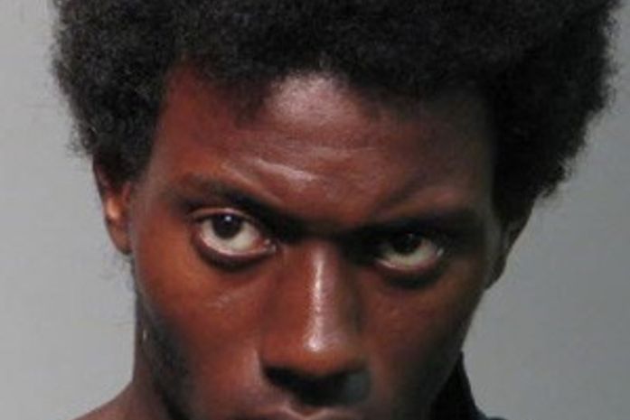 Homem nu aparece na casa errada e faz proposta de casamento nos EUA