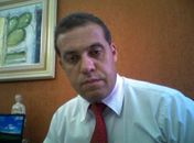 Professor Universitário e Advogado
