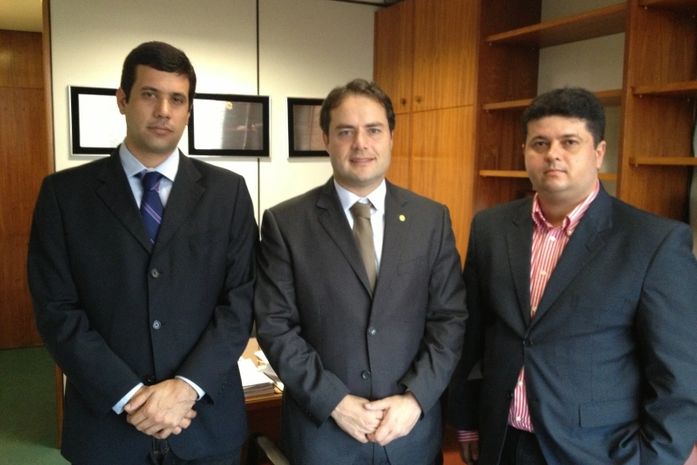 Vereador Hugo Wanderley, federal Renan Filho e secretário Vlademir Wanderley