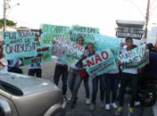 Estudante vão às ruas em protesto contra aumento de passagem de ônibus
