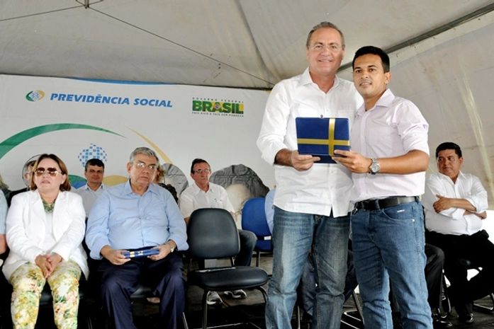 Senador Renan foi agraciado com título de cidadania do município