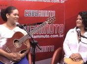 Natalhinha (violão) e Roberta (pandeiro) 