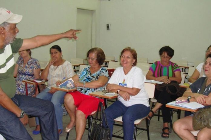Alunos da terceira idade fazem a diferença em universidade Alagoana