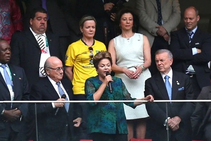 Dilma e Blatter são vaiados em abertura da Copa das Confederações